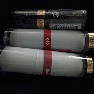 Revlon White Tube Lipstick Set with Red Accent Bands